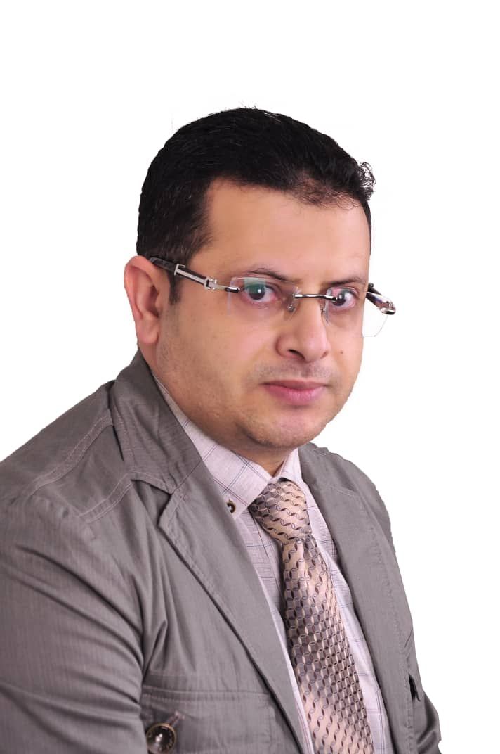 إحجز موعد مع الدكتور احمد عبدالله الاشول اخصائي  جراحة الوجه والفكين  عبر تطبيق ميداوي